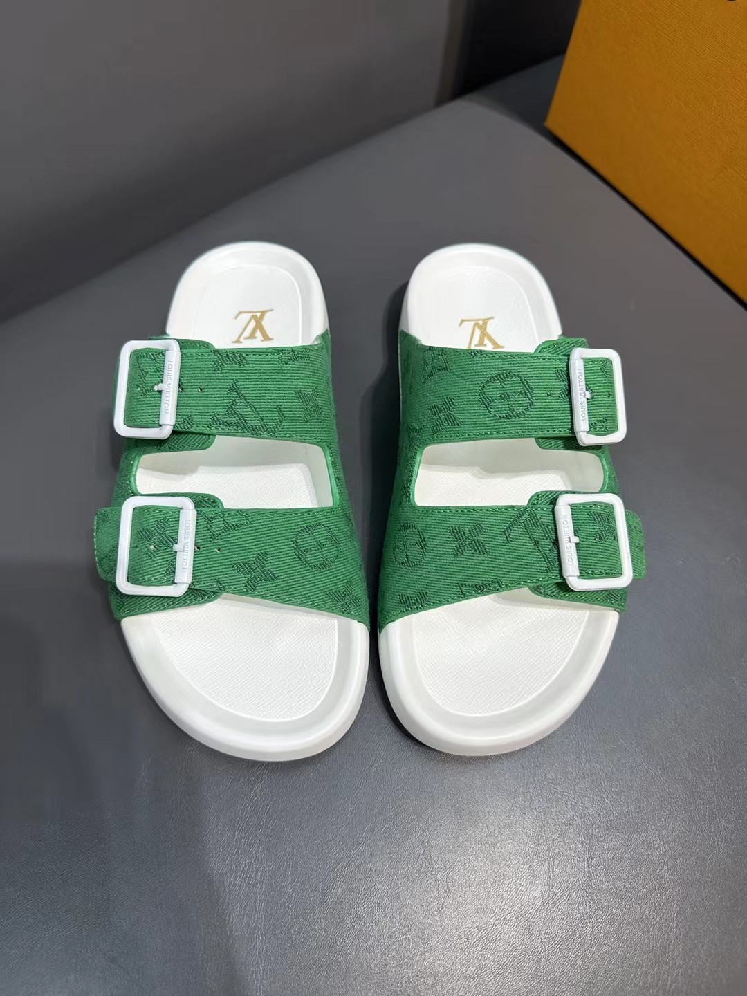 033 22123122 size 38-45