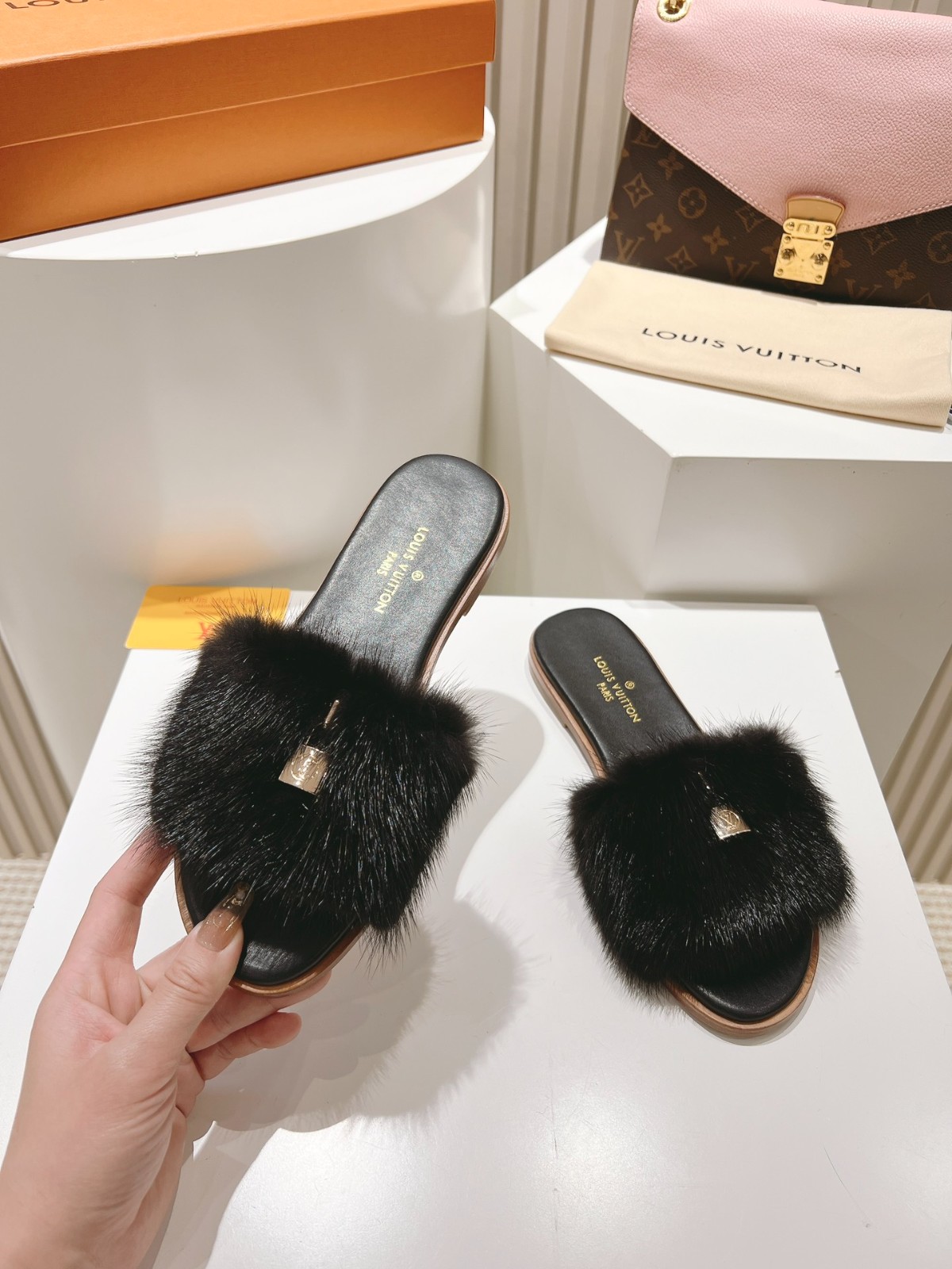 023 30123123 size 35-43