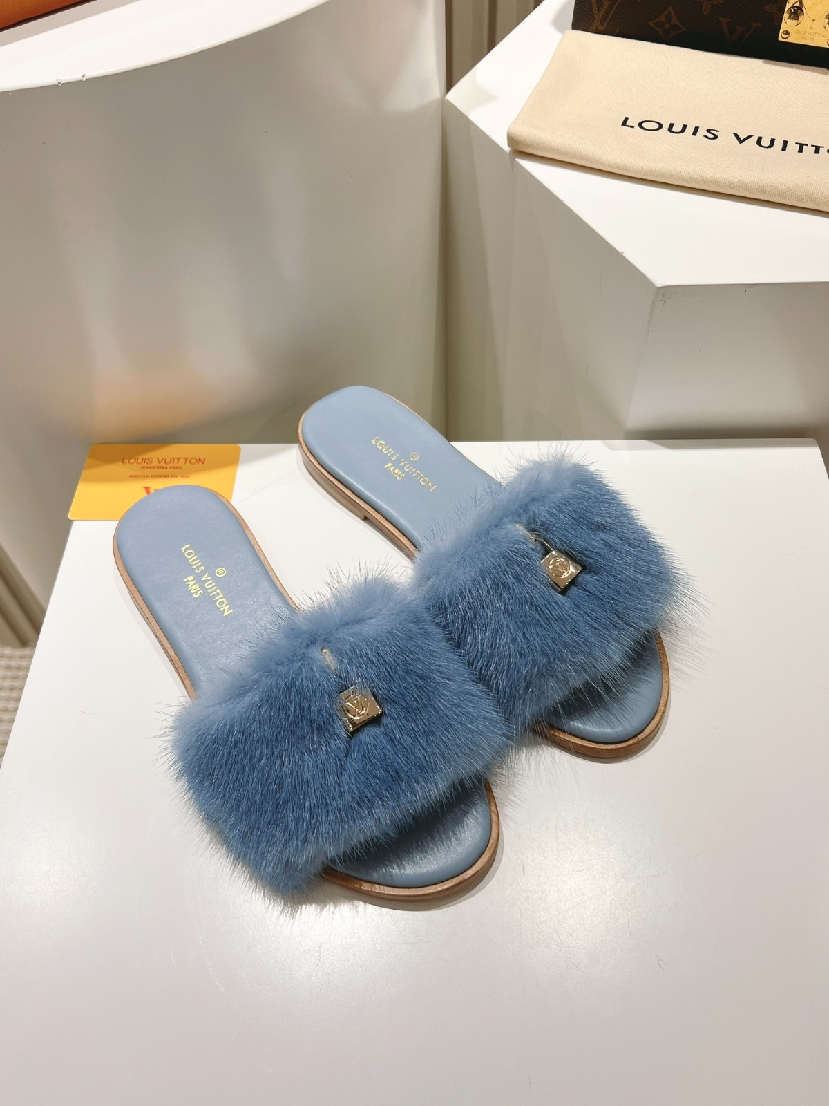 017 30123123 size 35-43