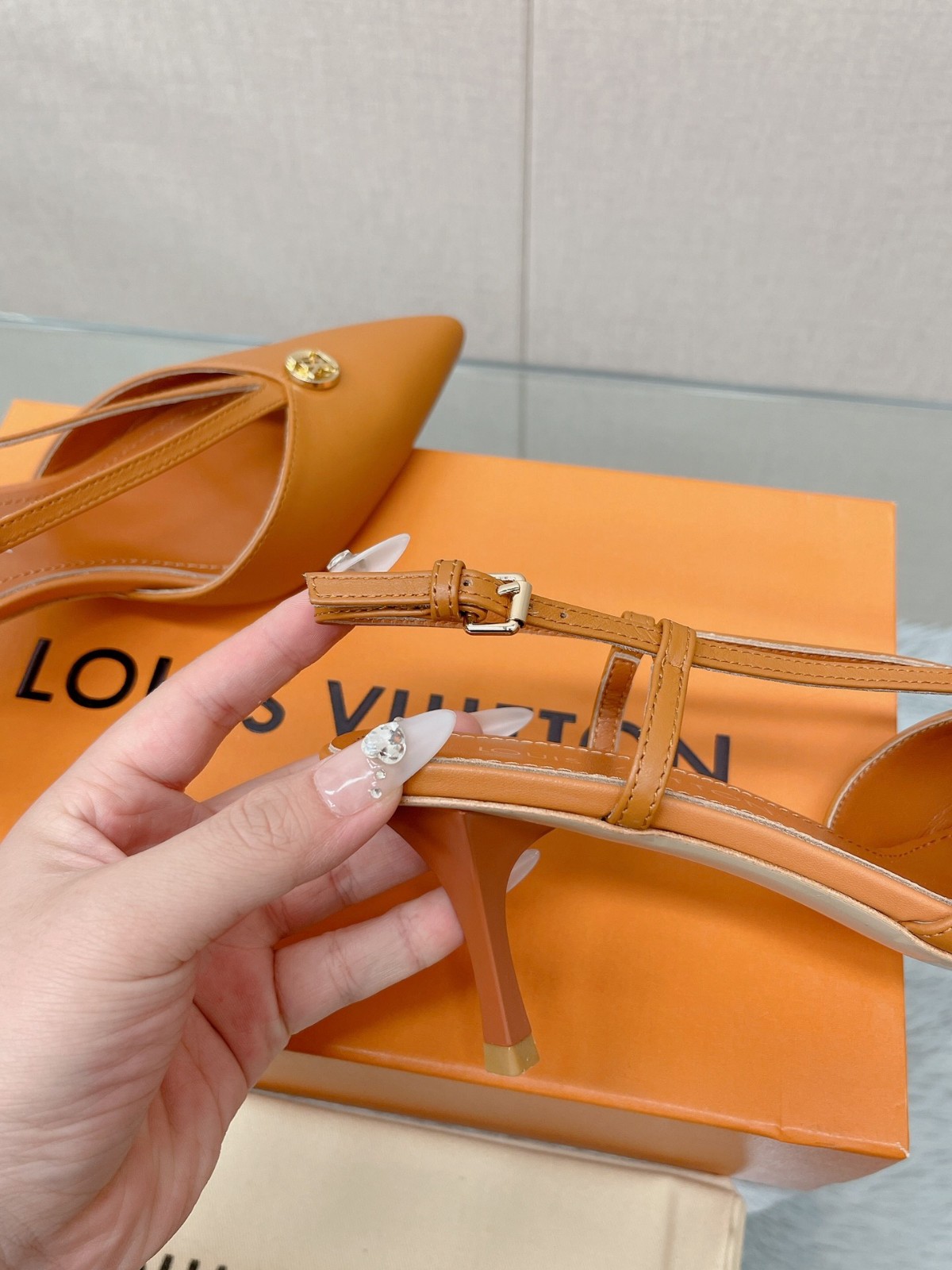 004 33123145 size 35-42
