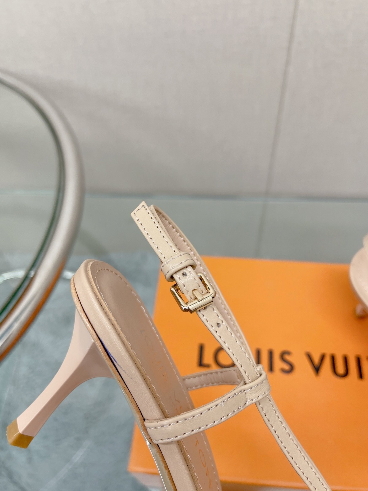 003 33123145 size 35-42
