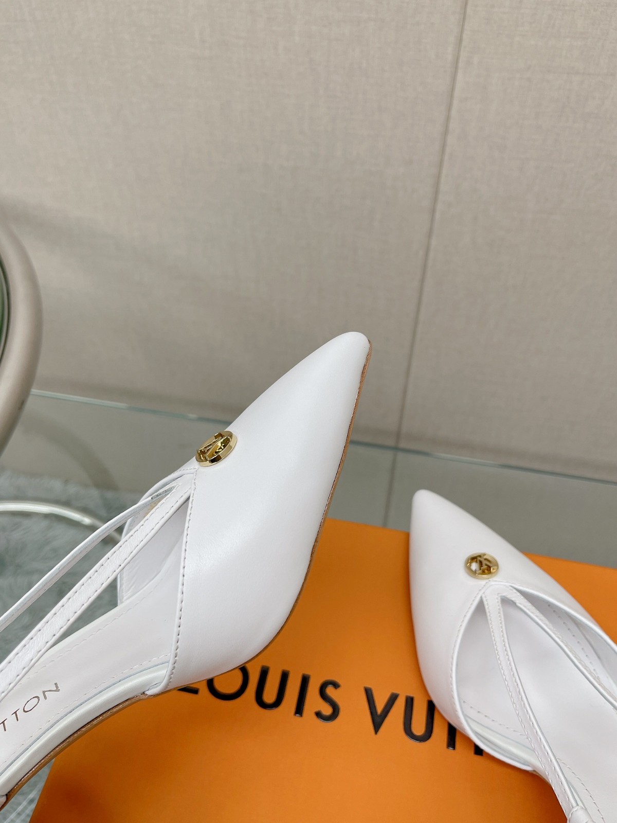 002 33123145 size 35-42