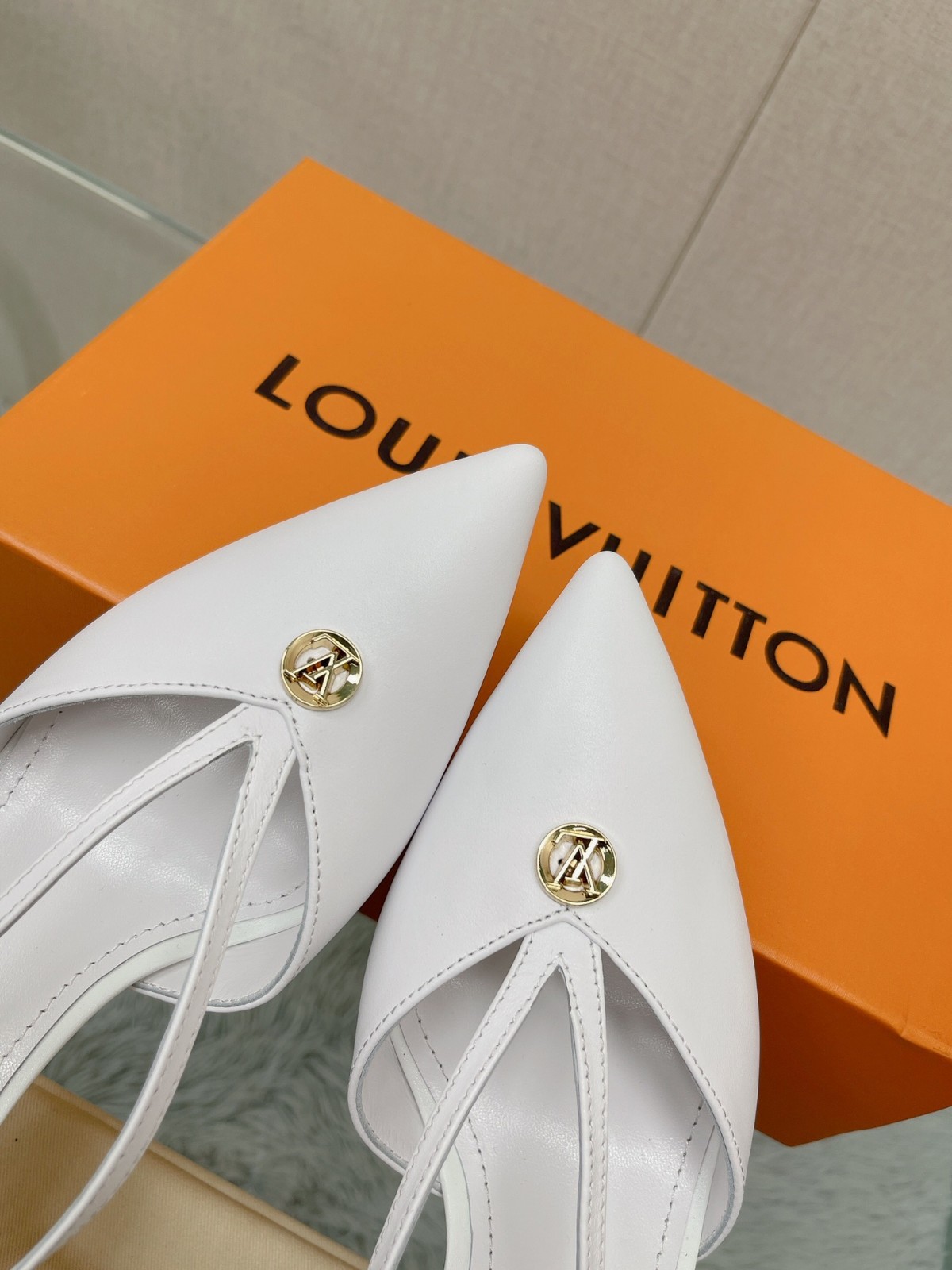 002 33123145 size 35-42