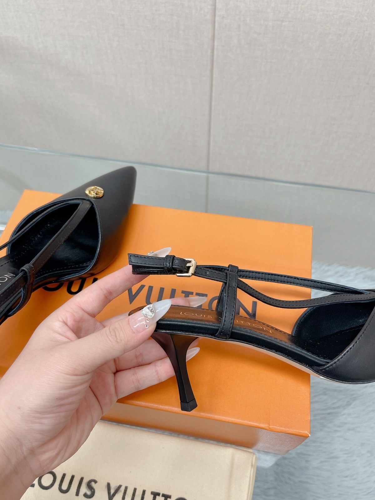 001 33123145 size 35-42