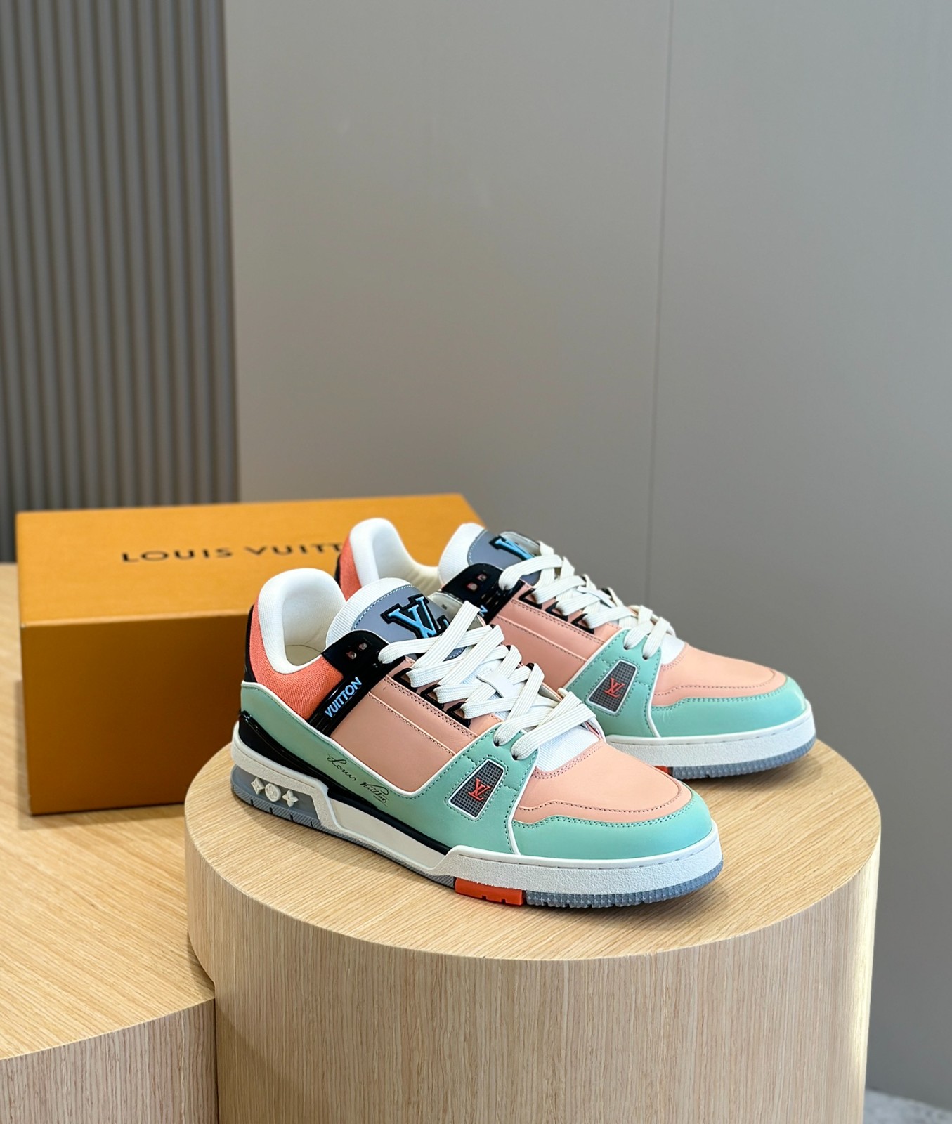 055 44123176 size 38-45