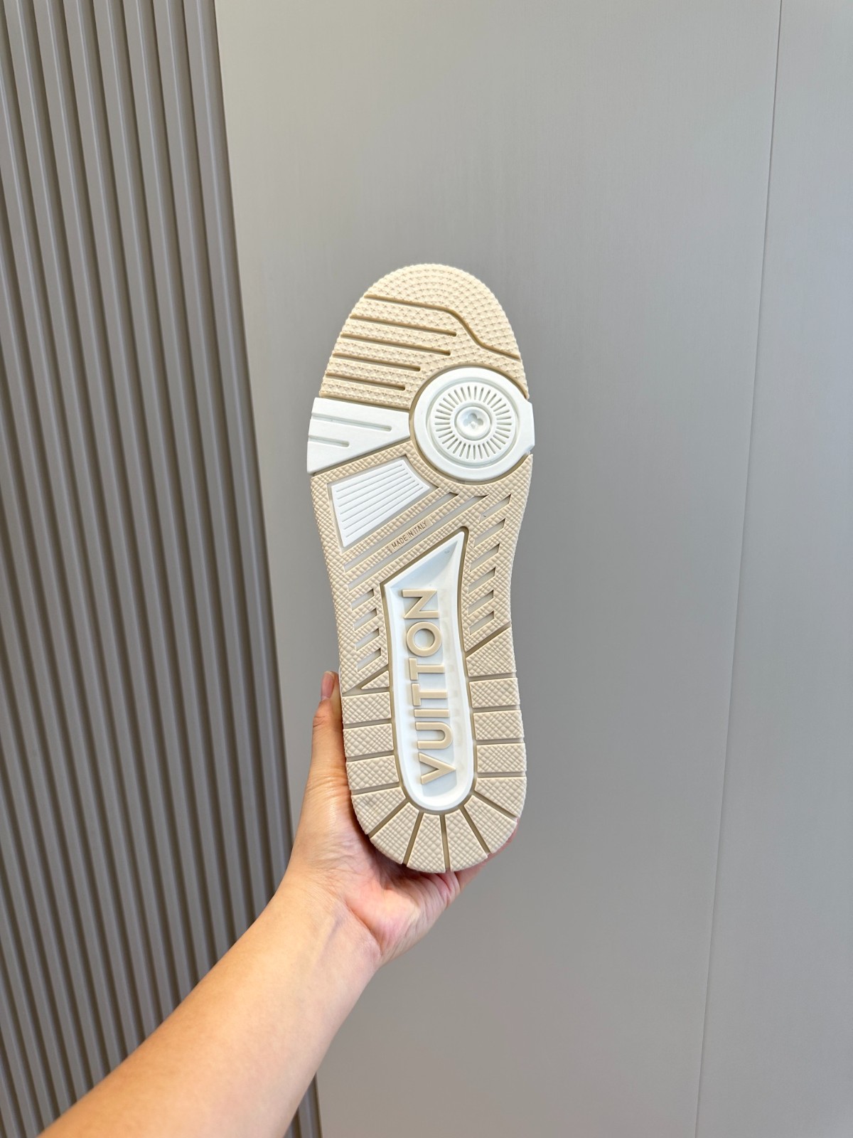 051 44123176 size 38-45