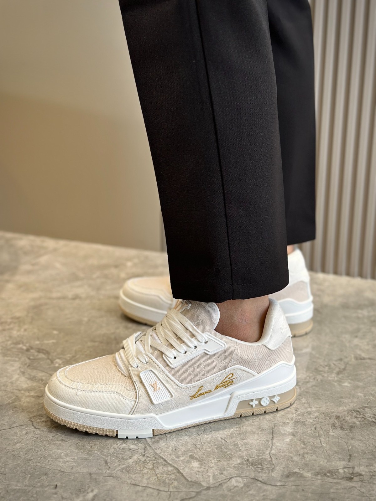 051 44123176 size 38-45