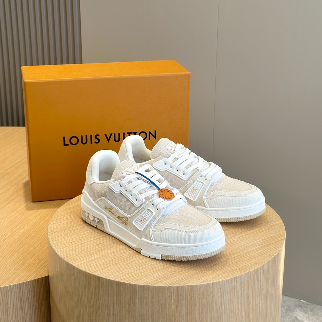 051 44123176 size 38-45