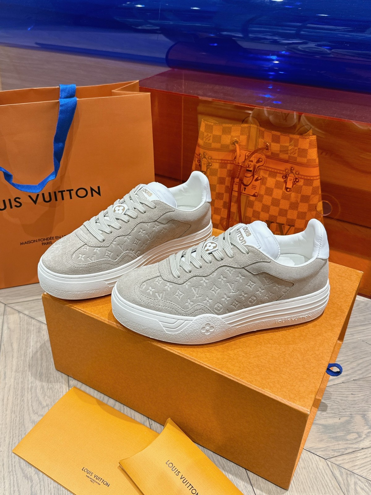 043 38123168 size 35-41