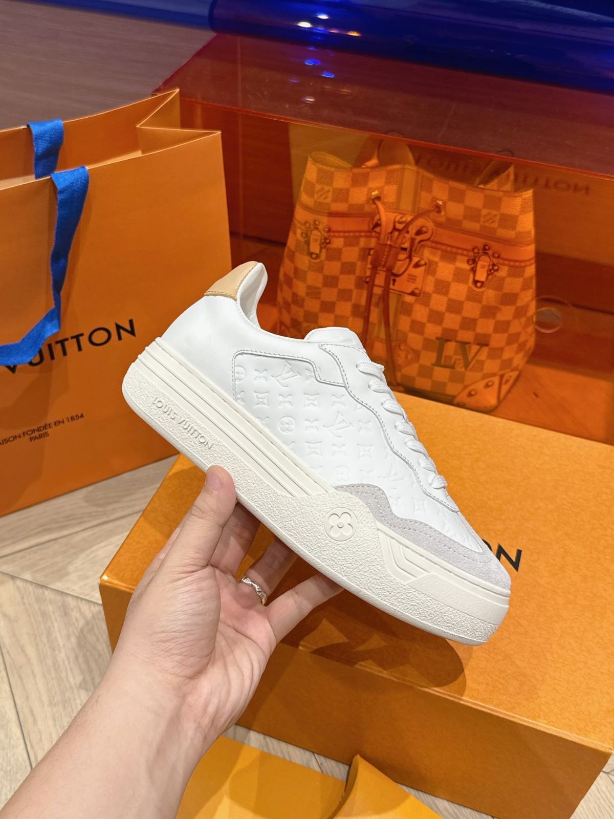 042 38123168 size 35-41