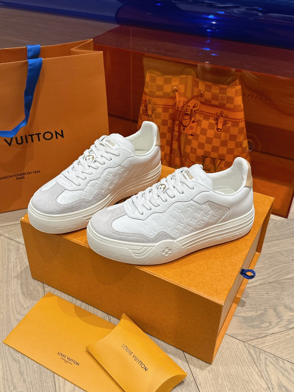 042 38123168 size 35-41