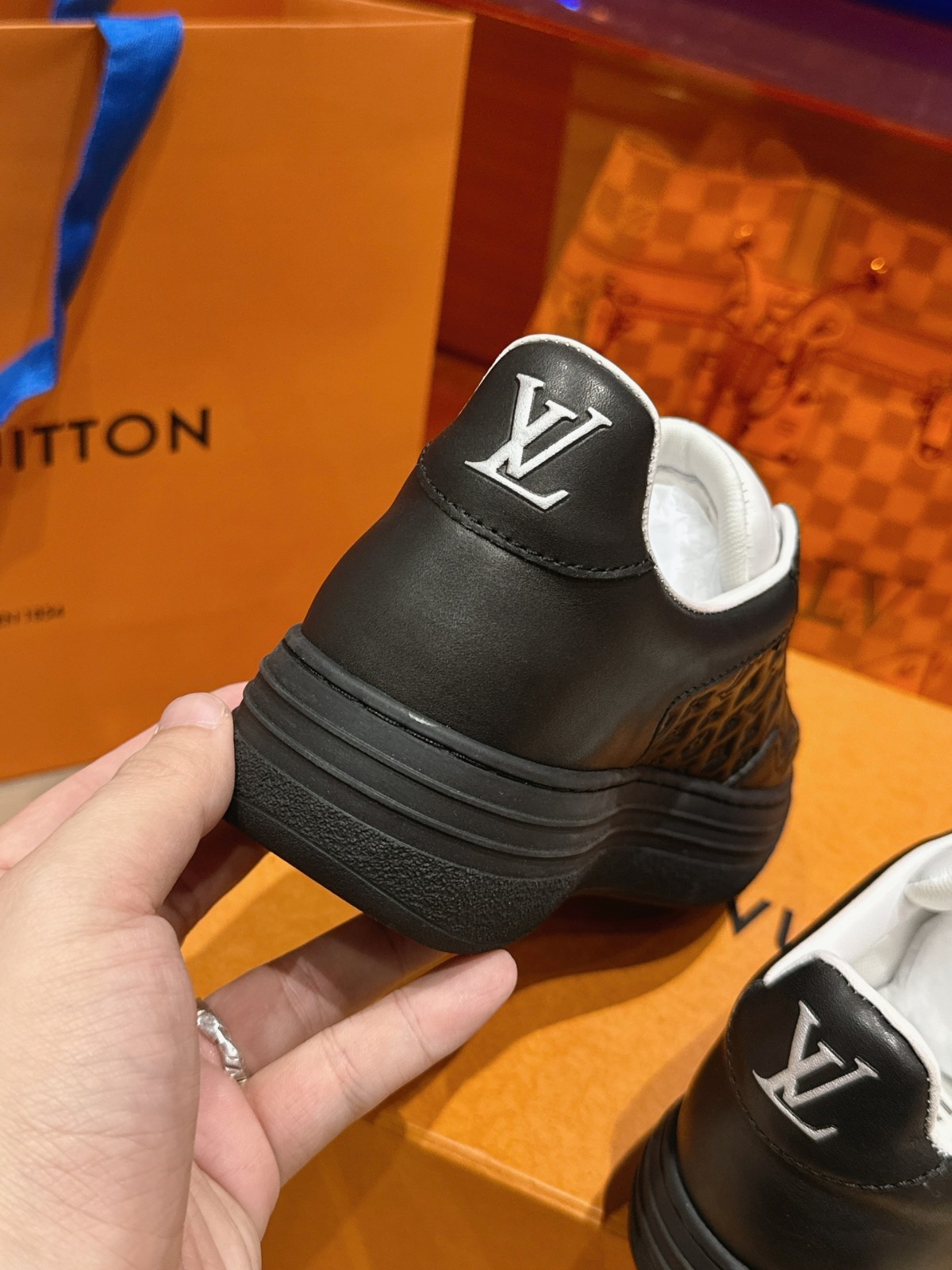 041 38123168 size 35-41