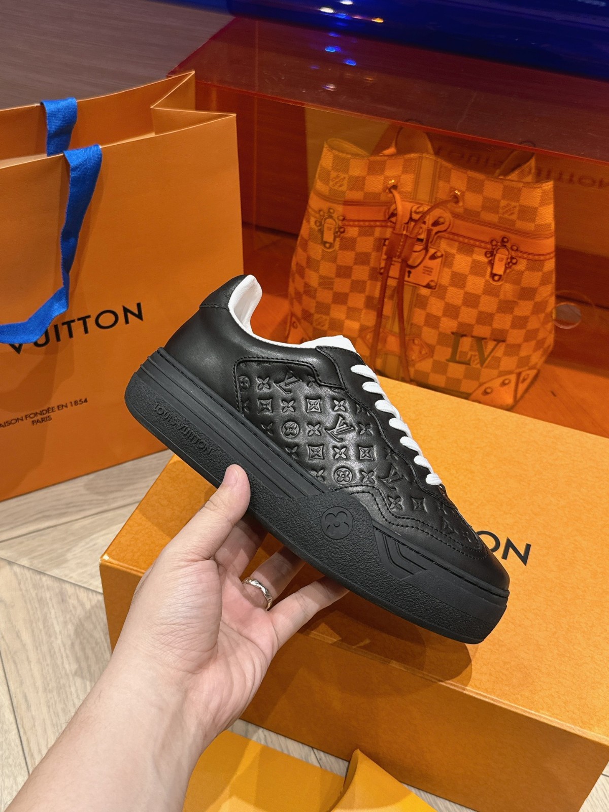 041 38123168 size 35-41