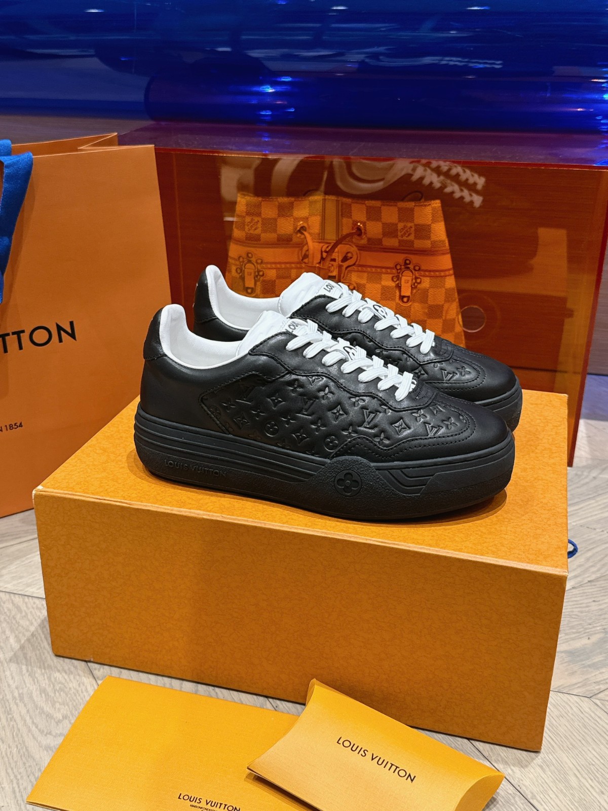 041 38123168 size 35-41