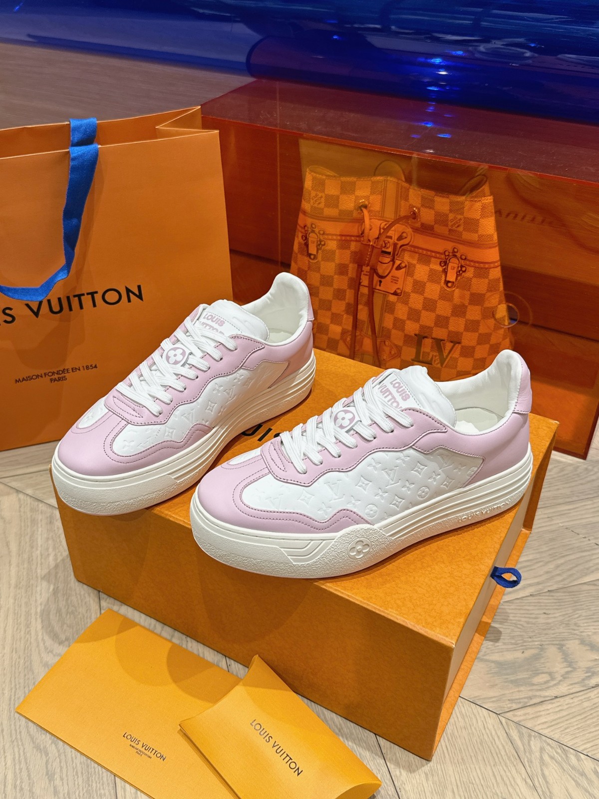 040 38123168 size 35-41