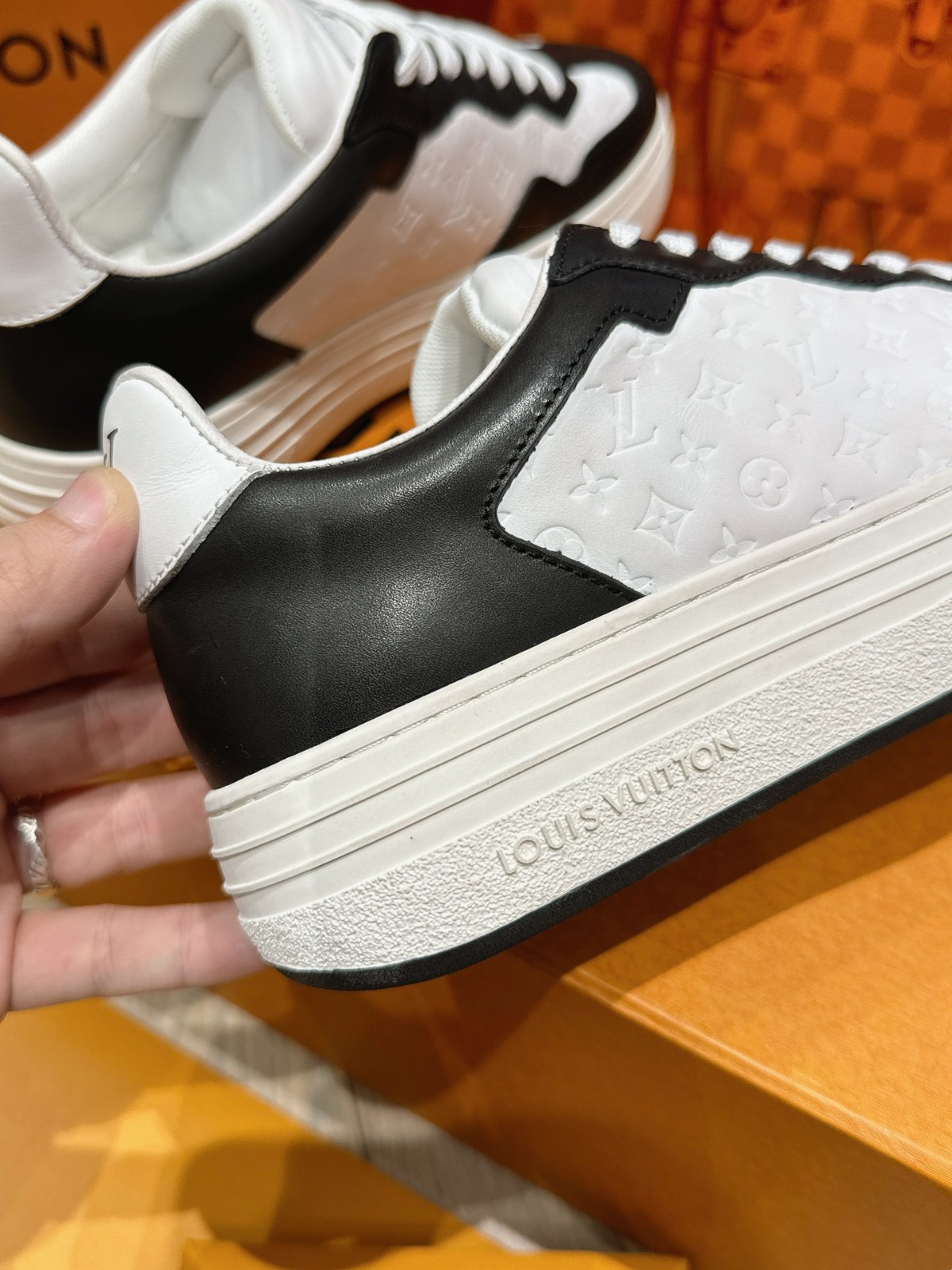 039 38123168 size 35-41
