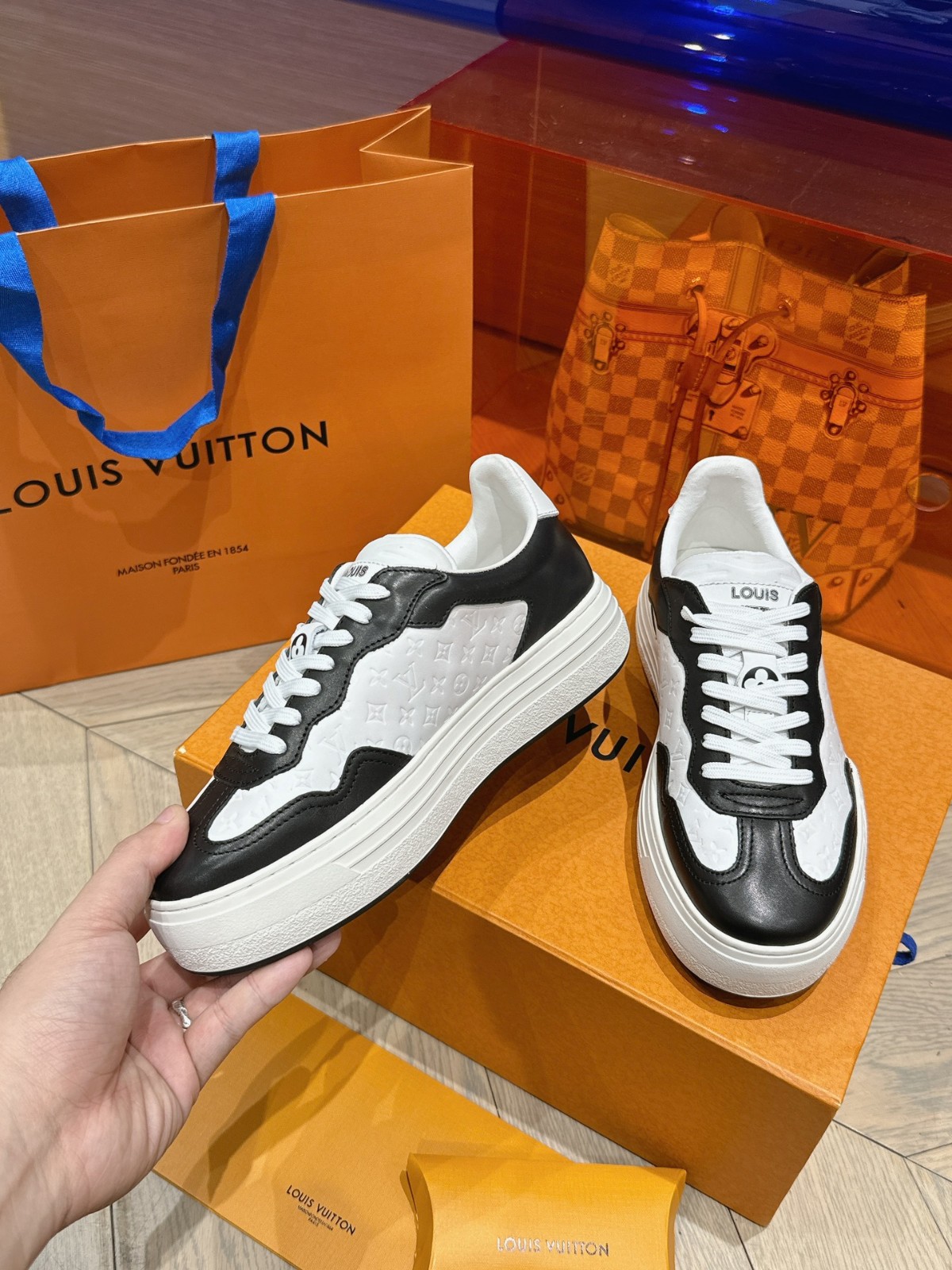039 38123168 size 35-41