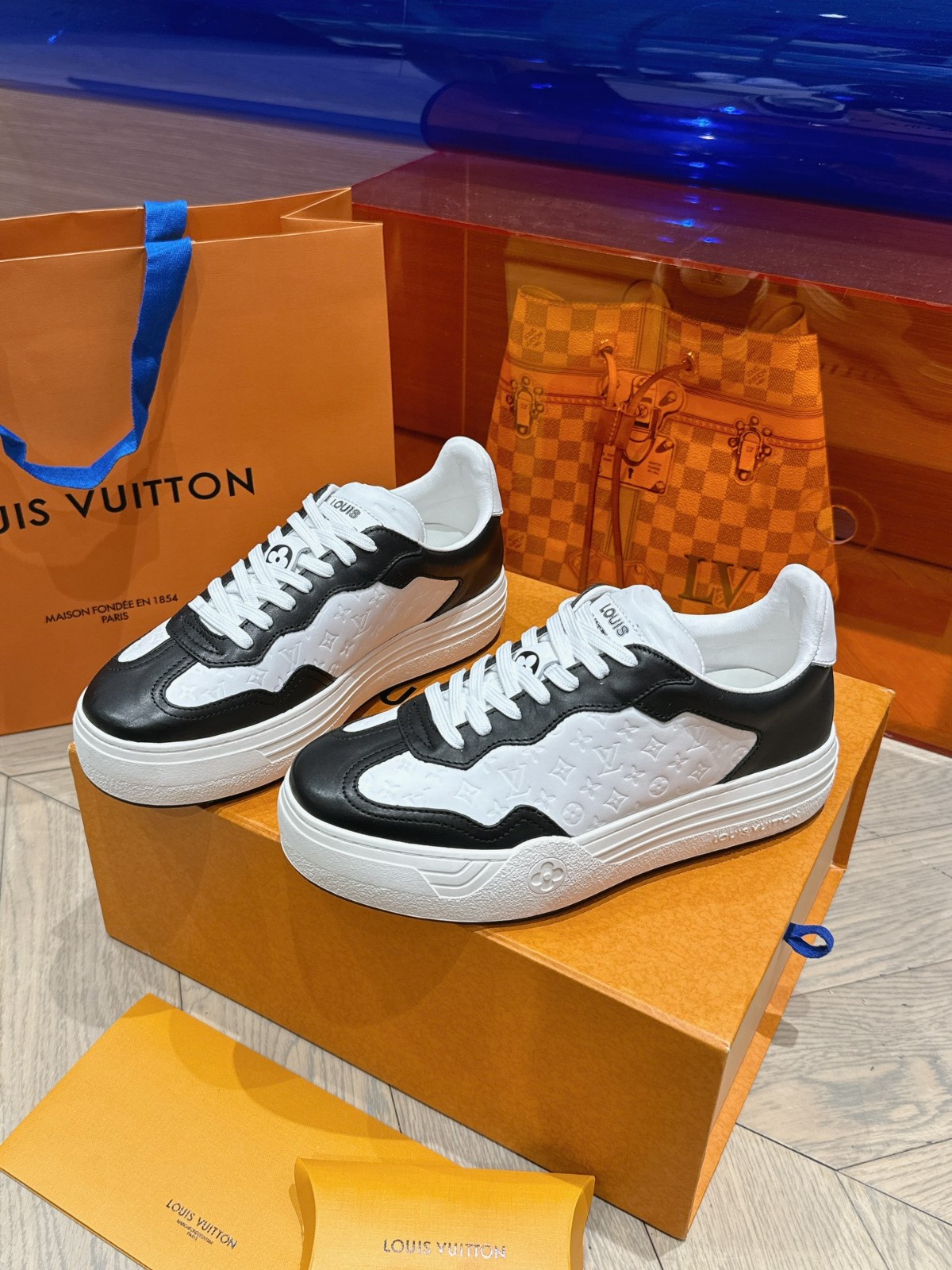 039 38123168 size 35-41
