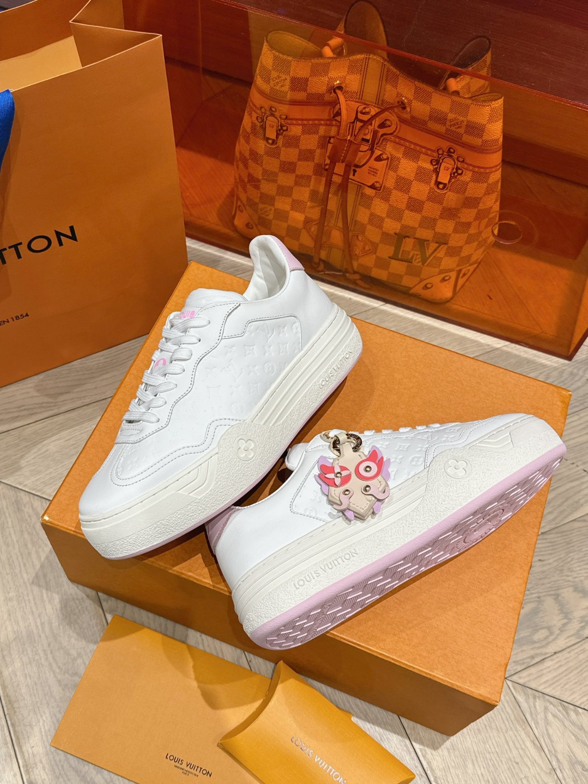 038 38123168 size 35-41