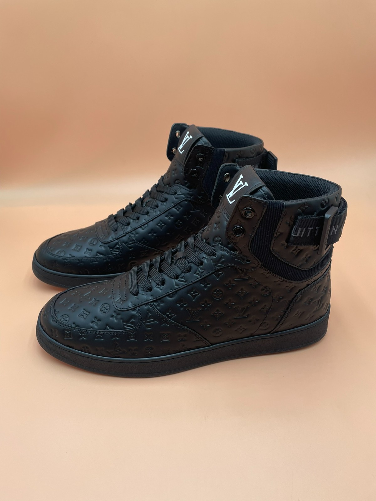 033 38123158 size 38-45