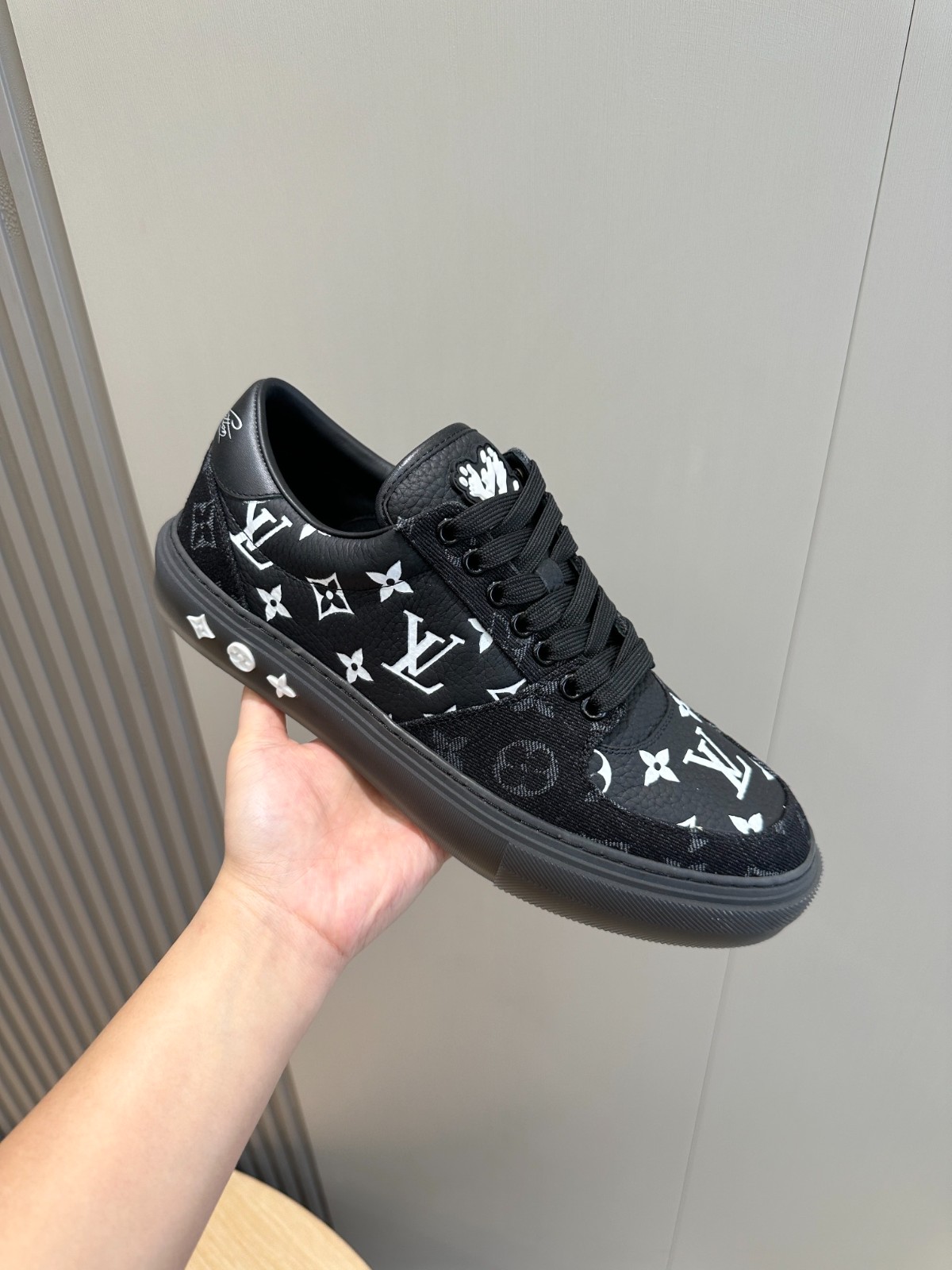 026 37123157 size 38-45