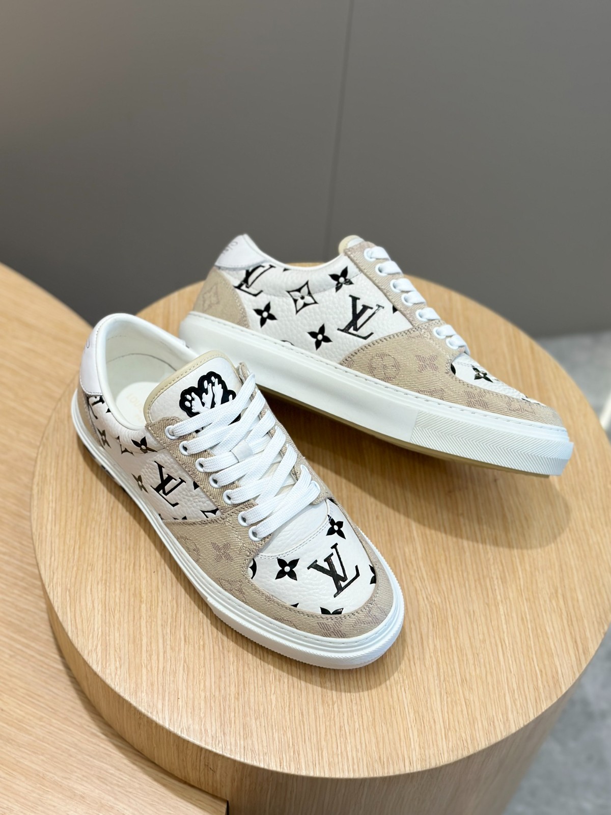 024 37123157 size 38-45