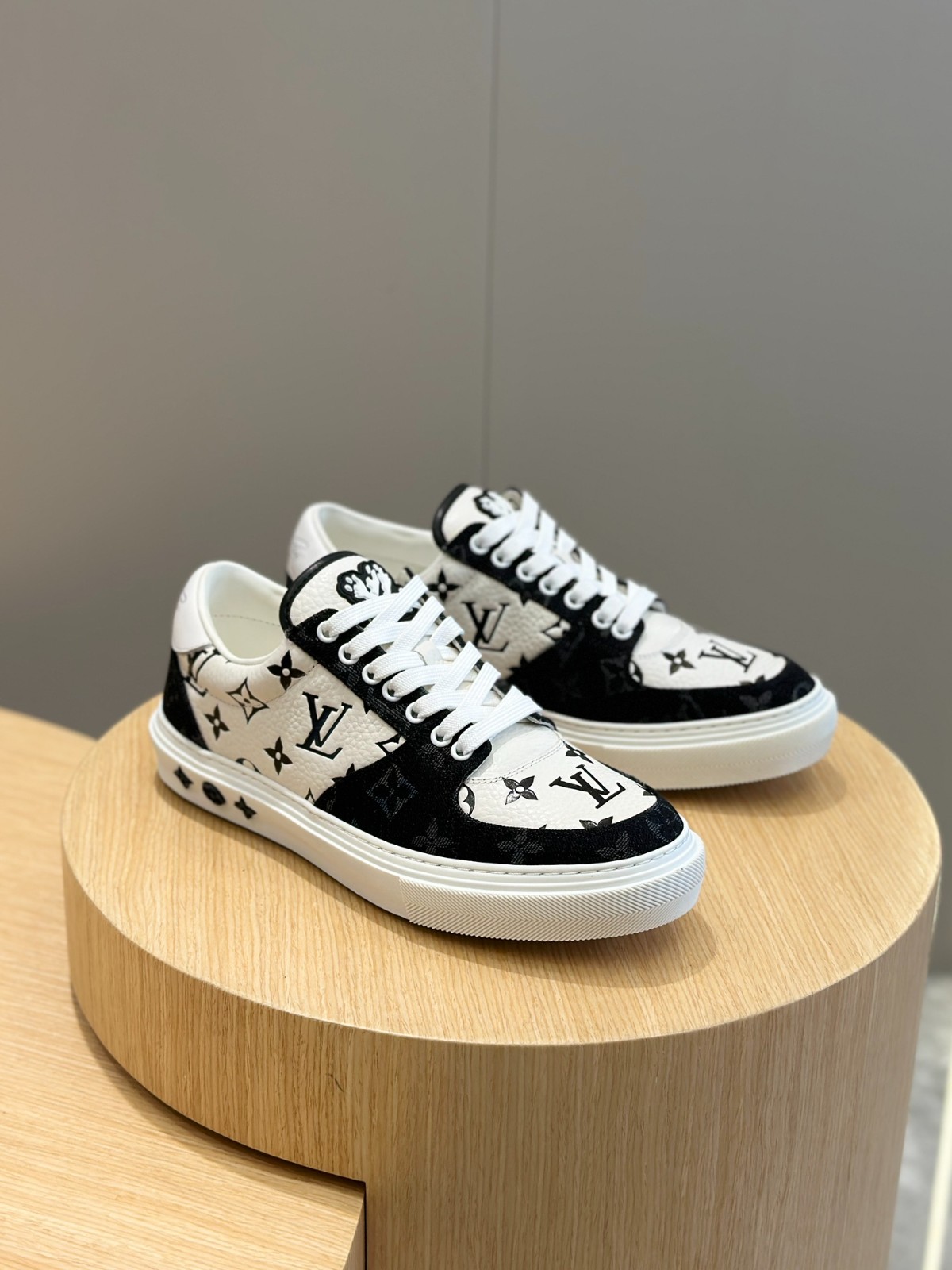 023 37123157 size 38-45