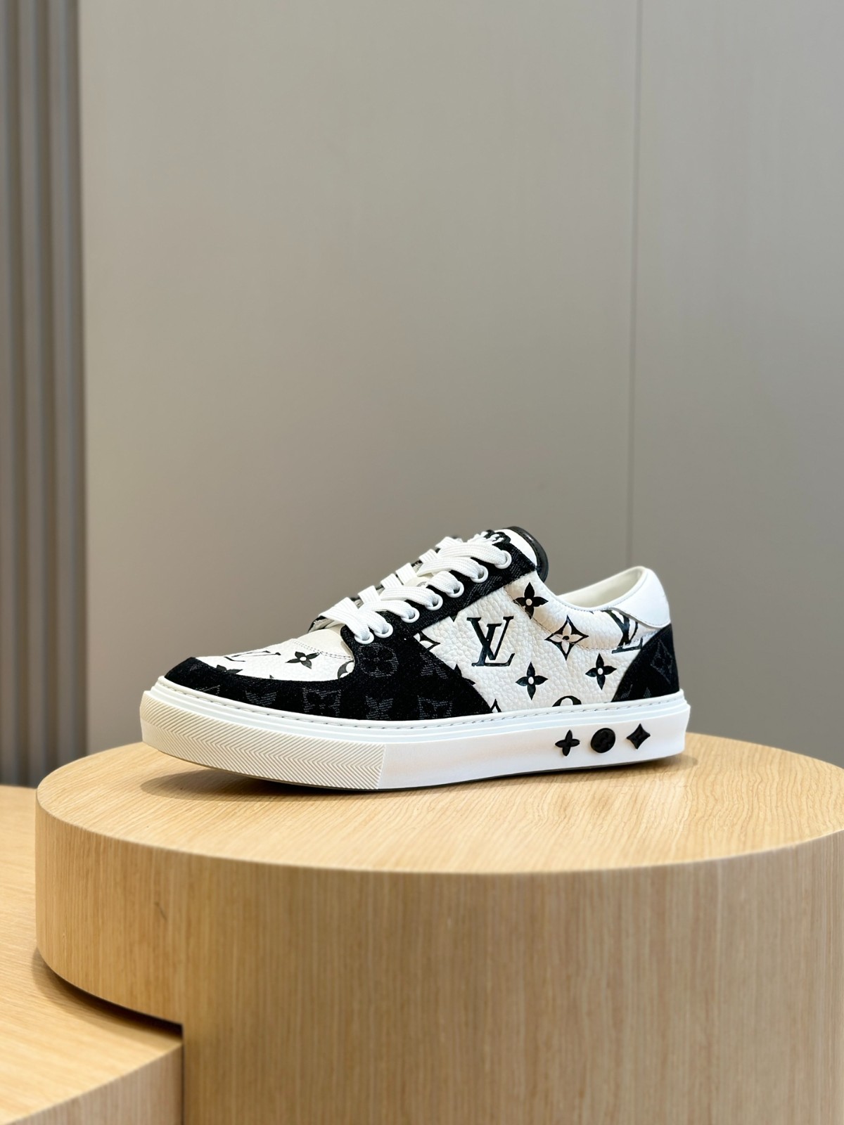 023 37123157 size 38-45