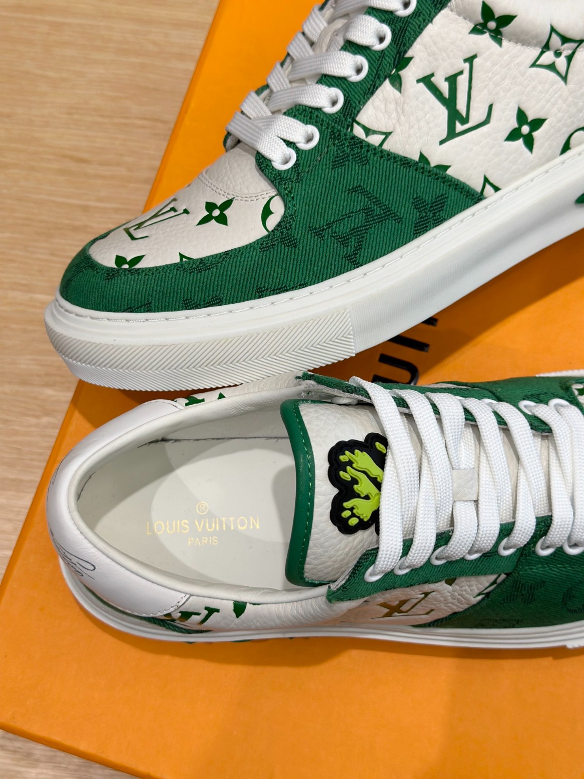 022 37123157 size 38-45