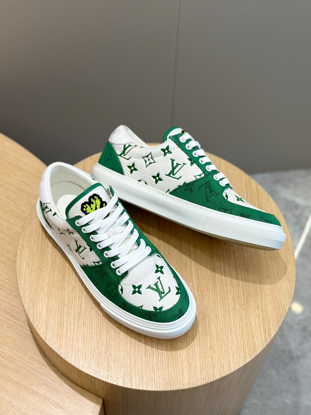 022 37123157 size 38-45
