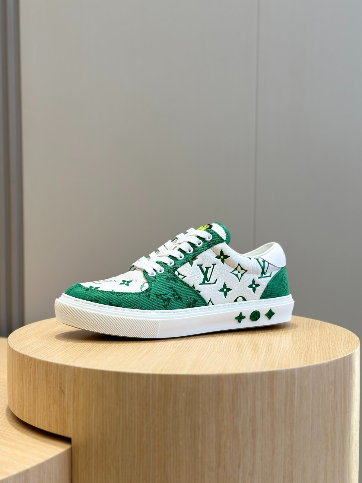 022 37123157 size 38-45