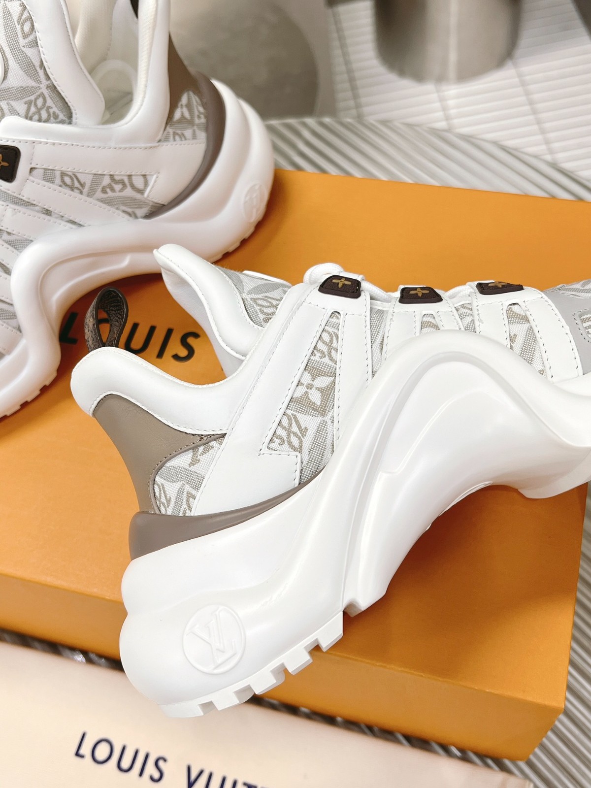 011 39123128 size 35-41