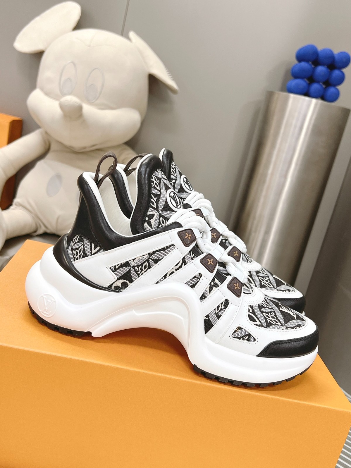 010 39123128 size 35-41