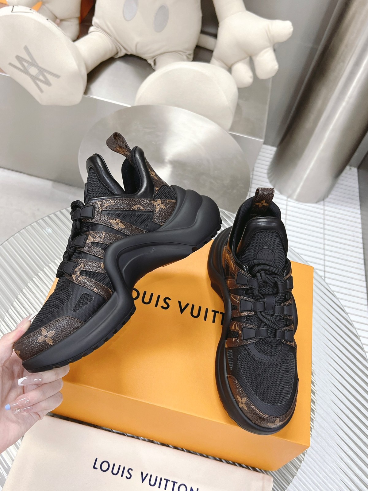 007 39123128 size 35-41