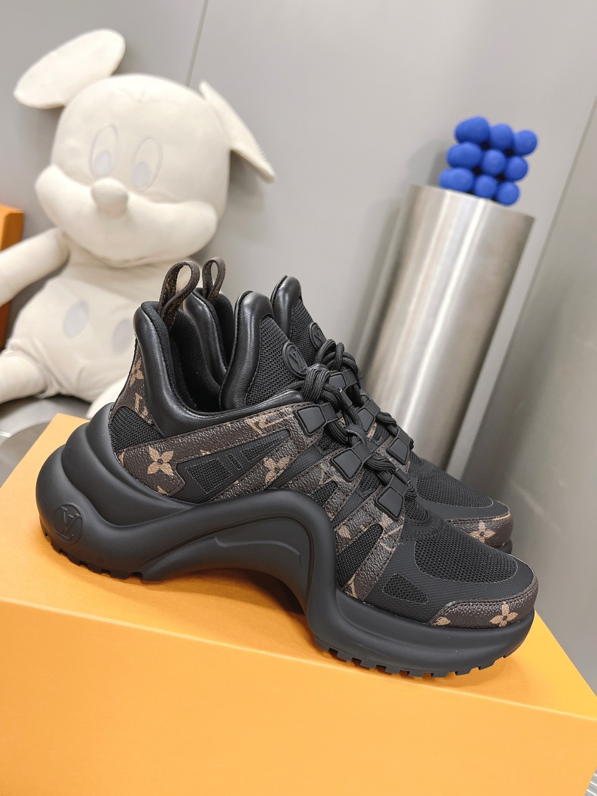 007 39123128 size 35-41