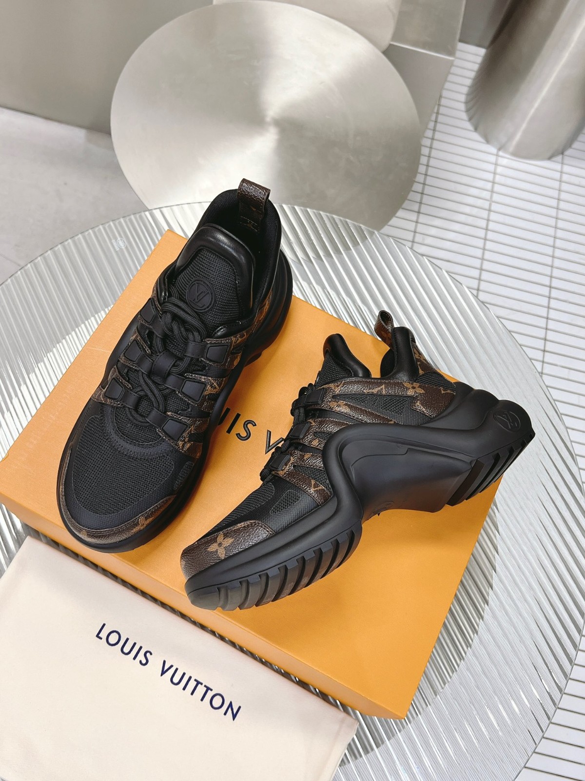 007 39123128 size 35-41