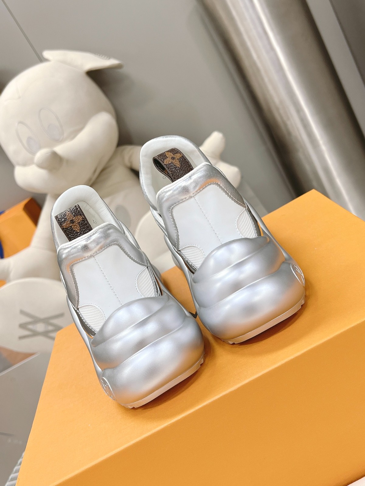006 39123128 size 35-41