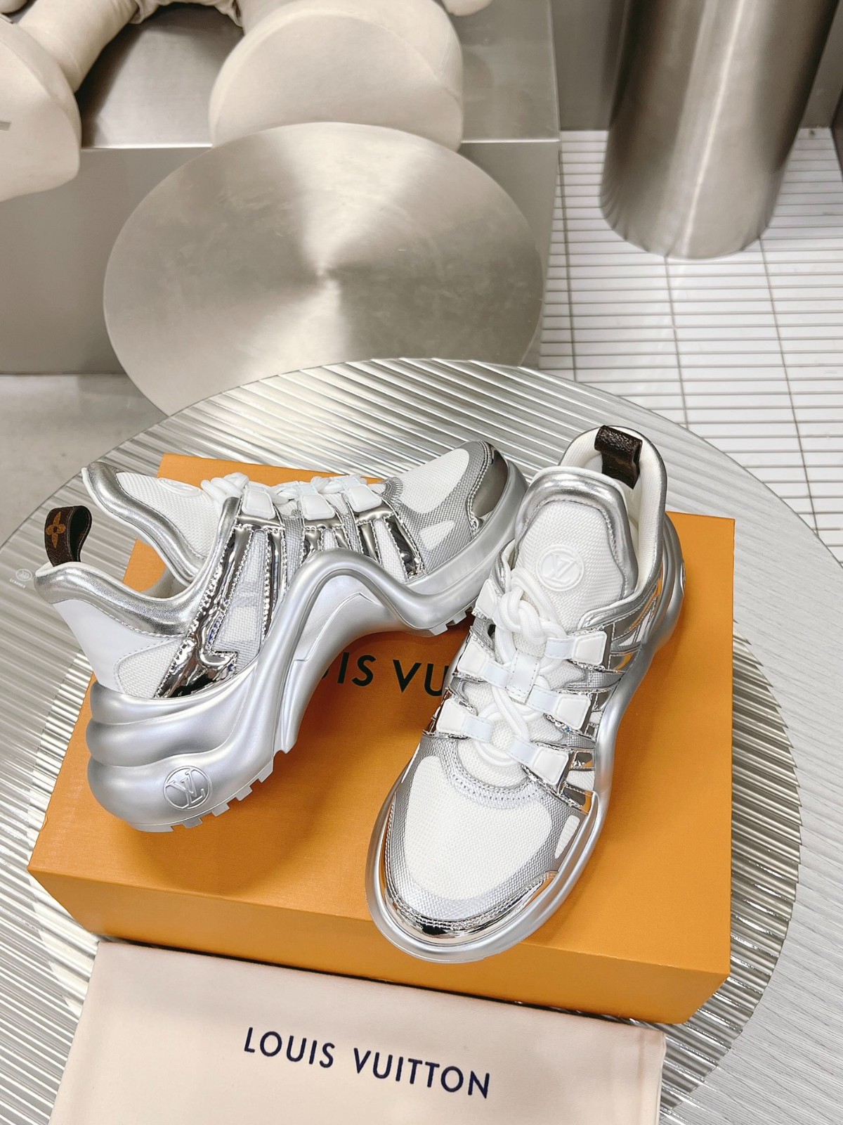 006 39123128 size 35-41