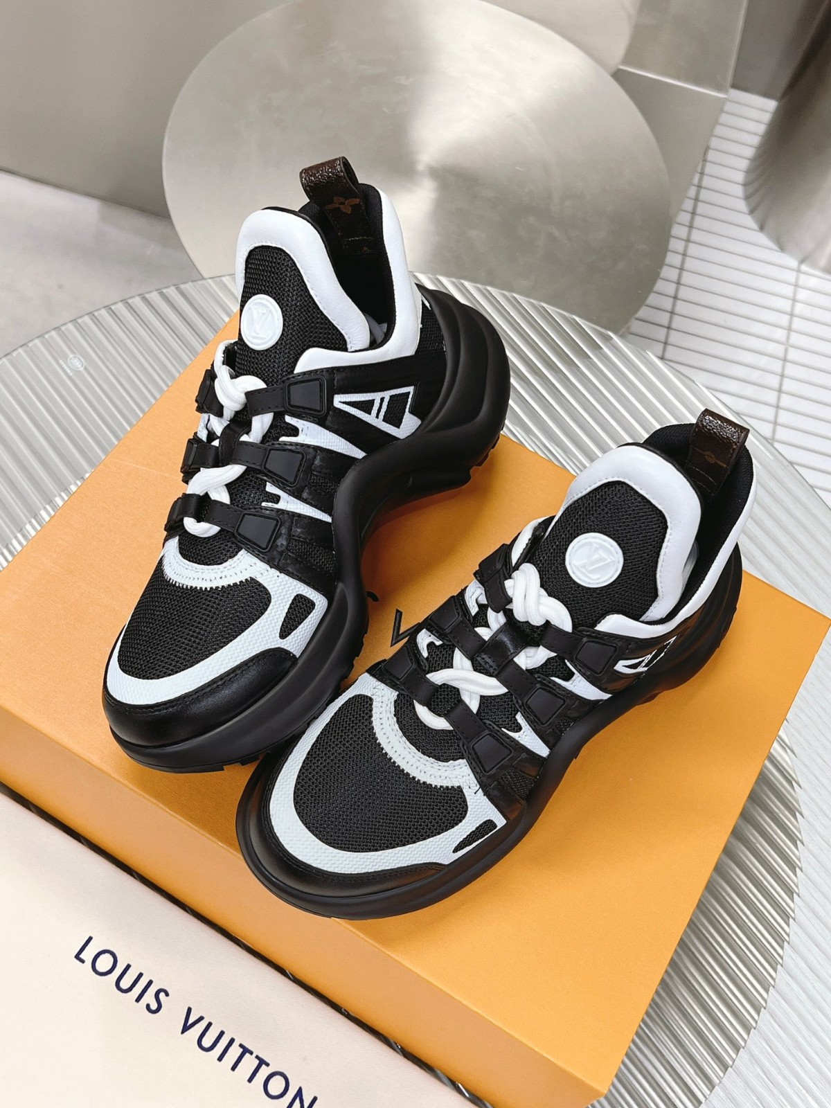 005 39123128 size 35-41
