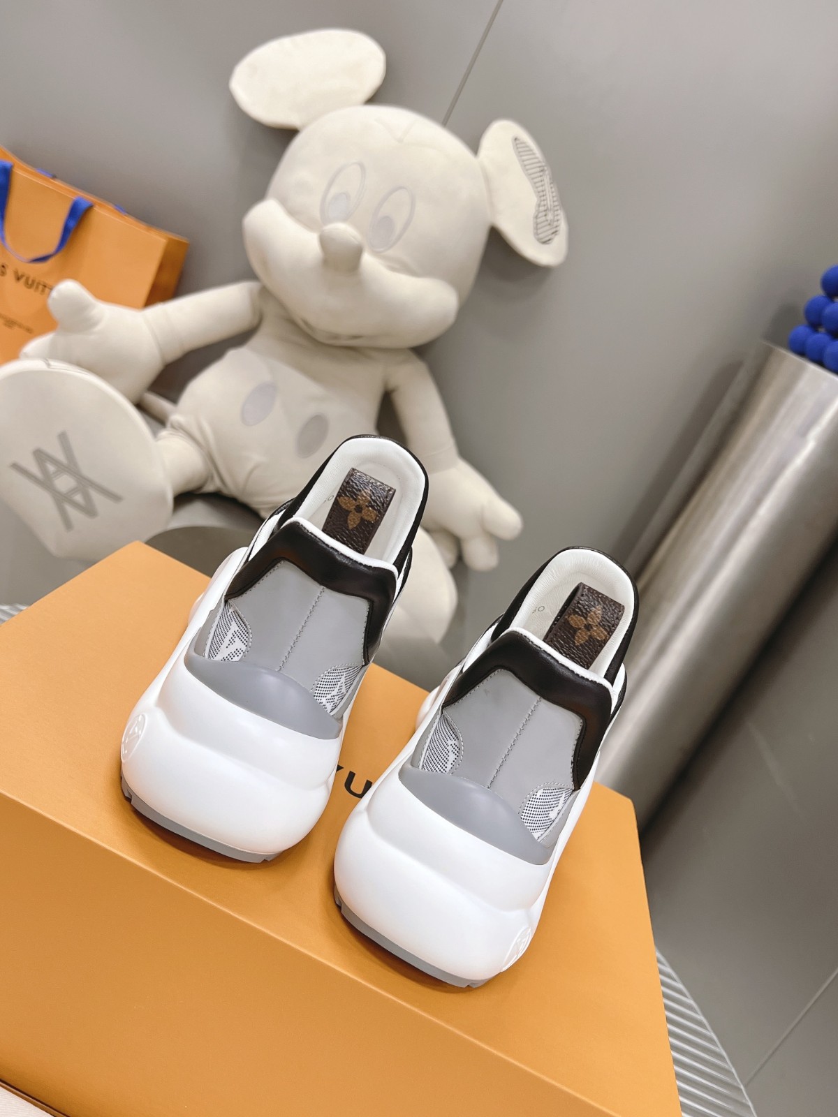 004 39123128 size 35-41