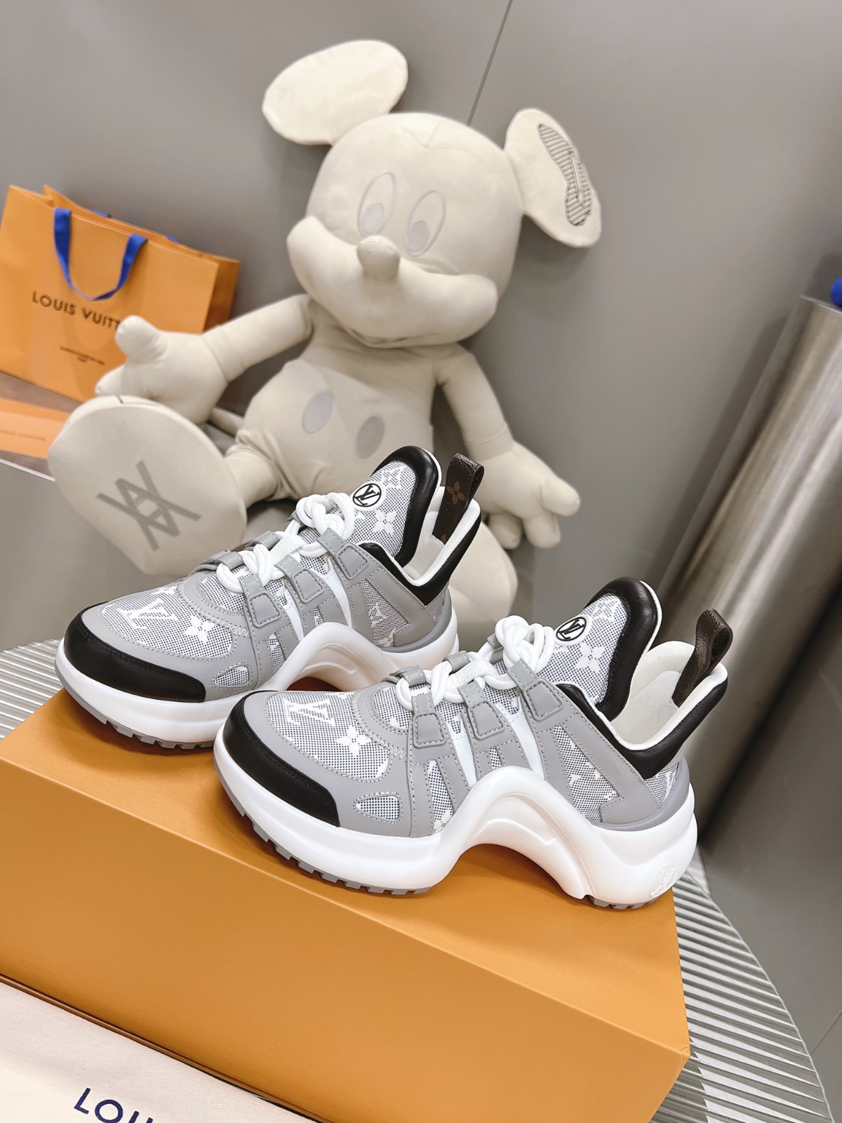 004 39123128 size 35-41