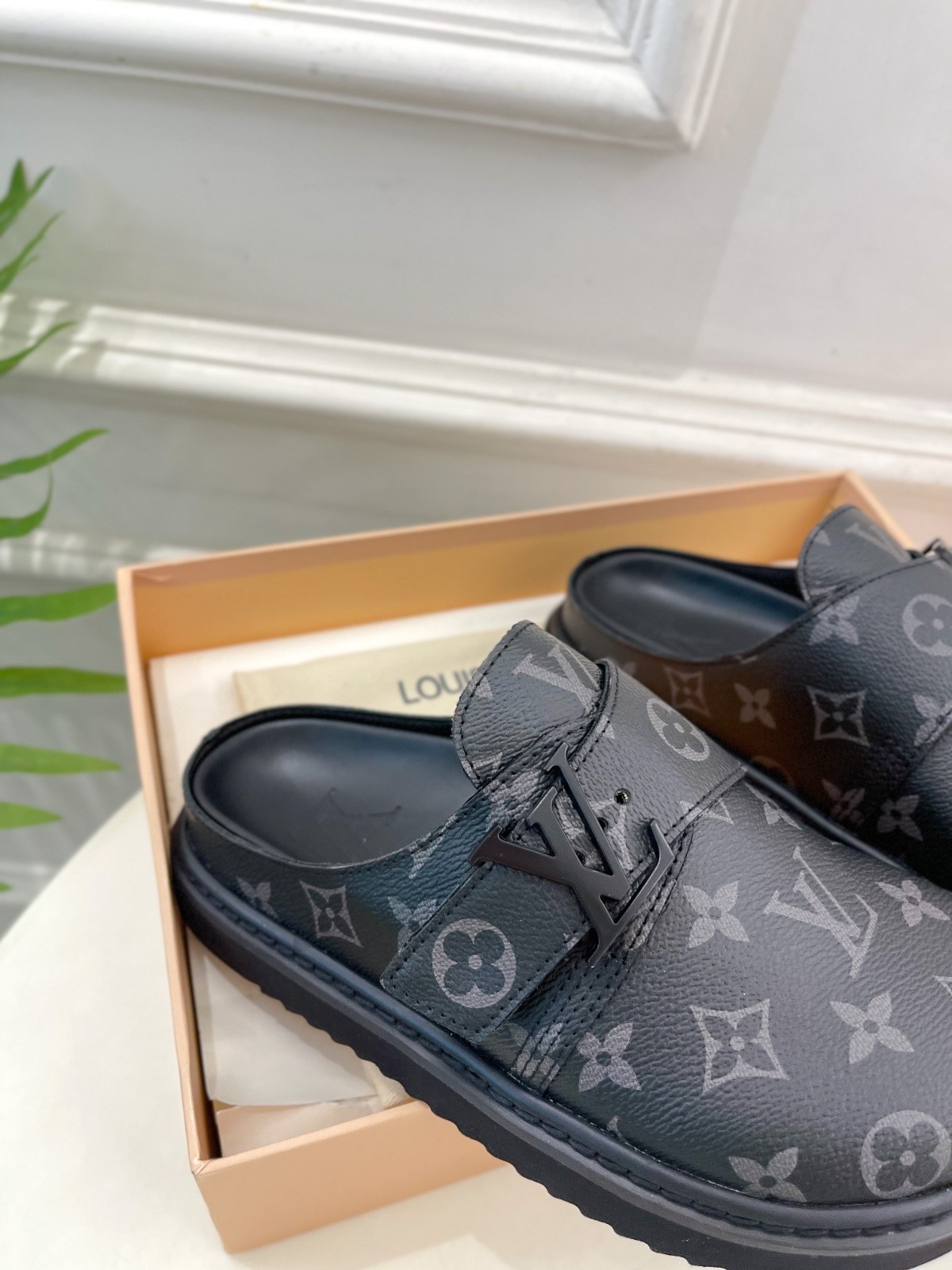 051 33123141 size 35-45