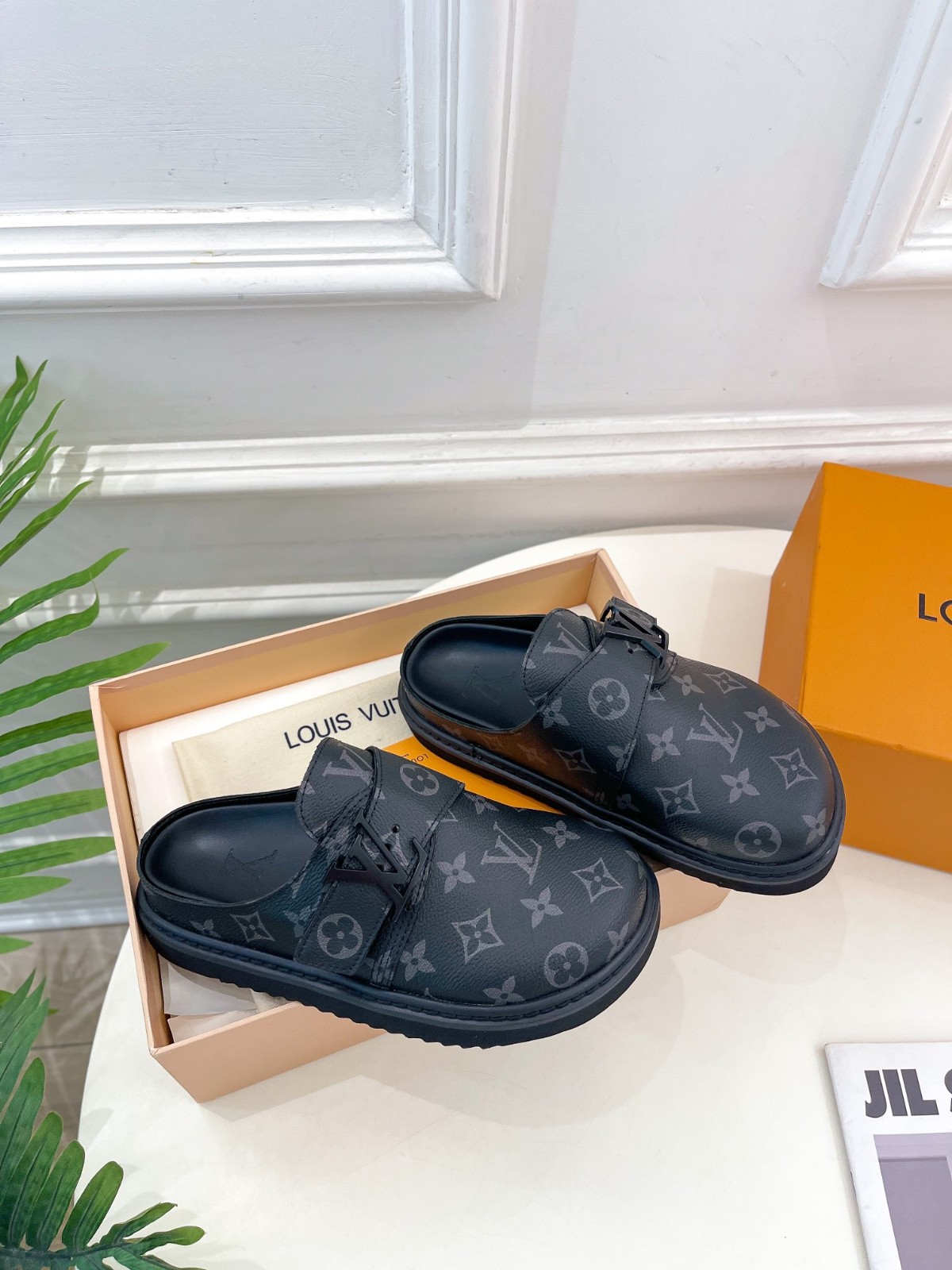 051 33123141 size 35-45