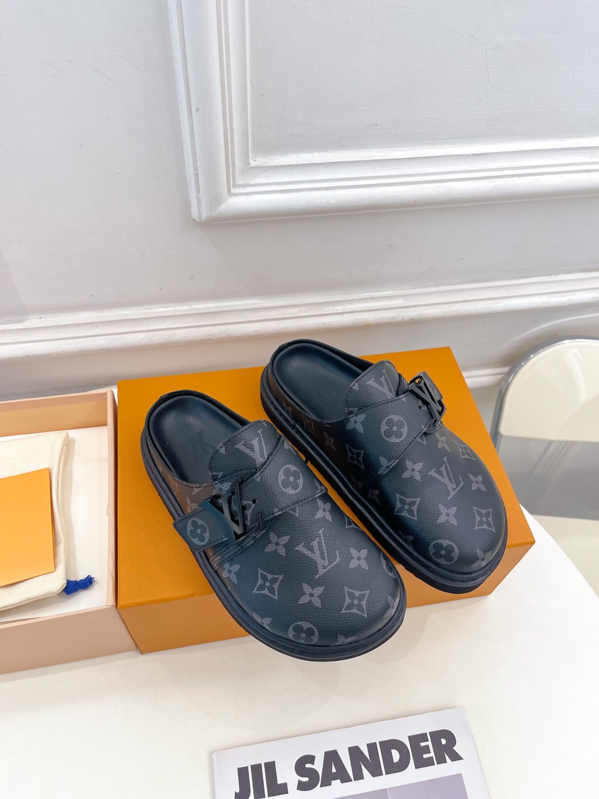 051 33123141 size 35-45