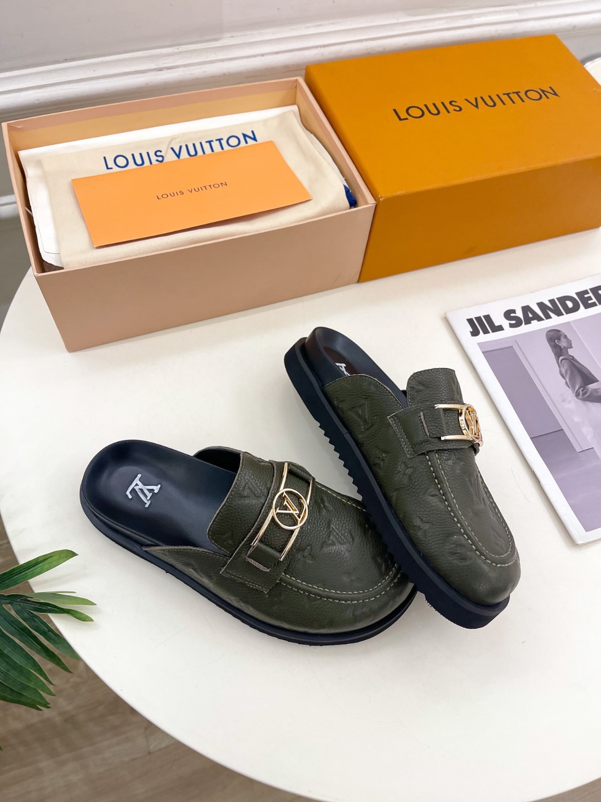 044 33123141 size 35-46