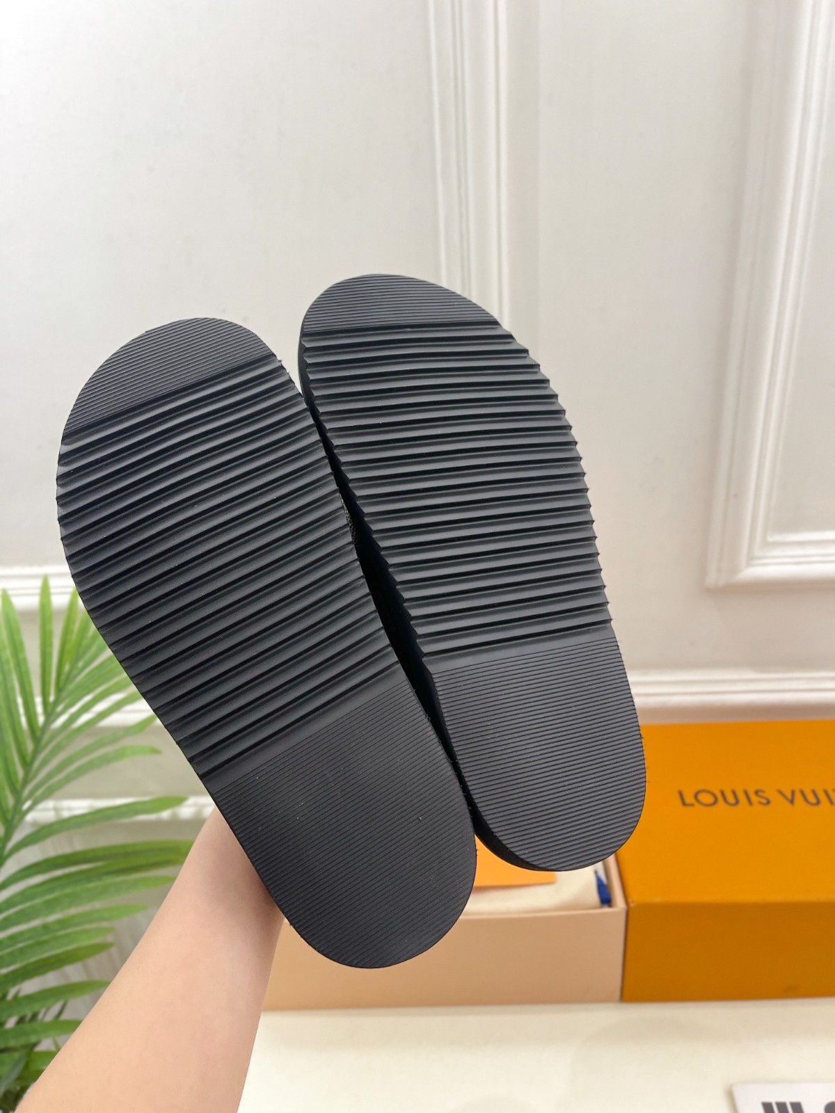 042 33123141 size 35-46