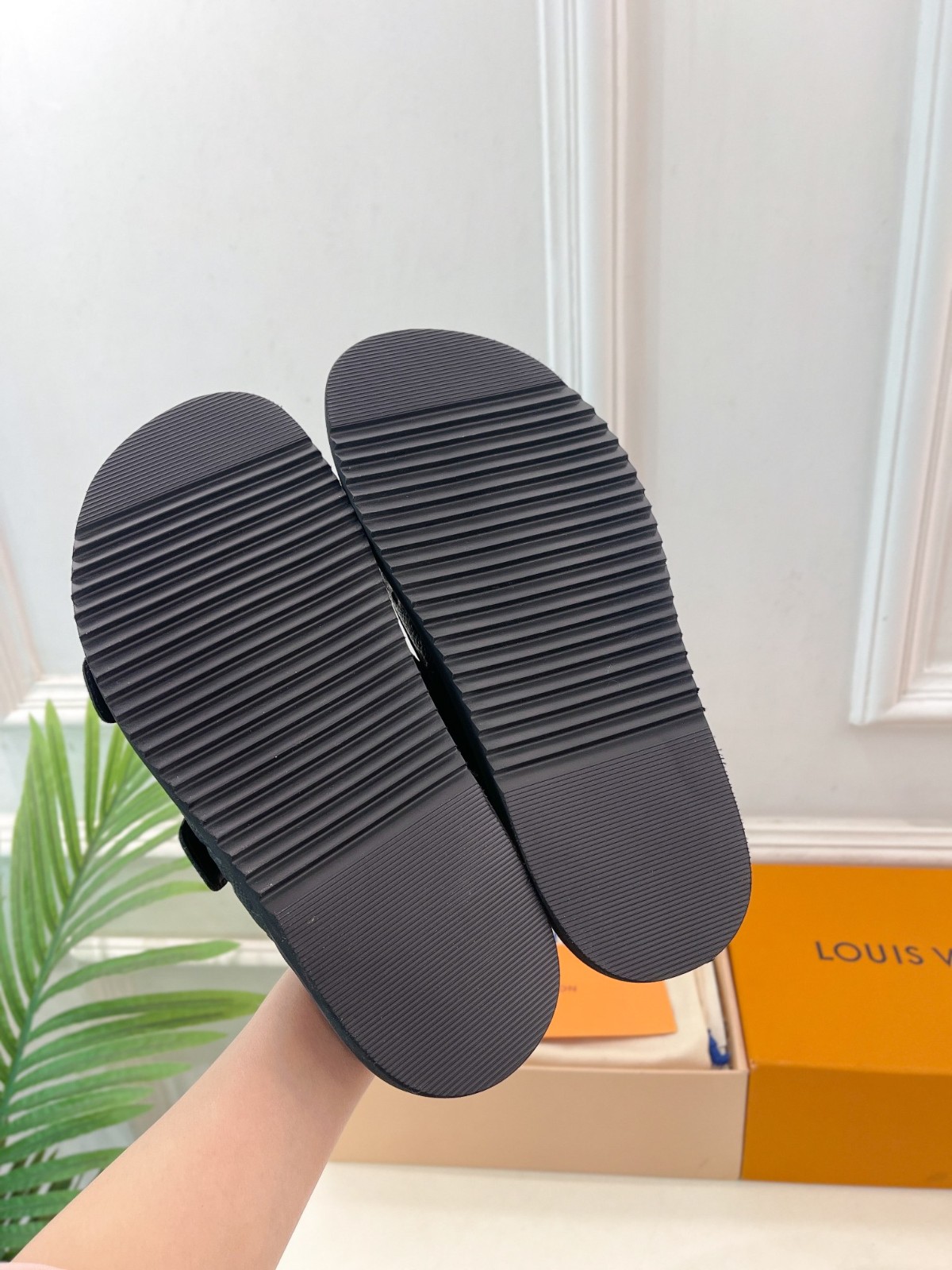 041 31123136 size 35-46
