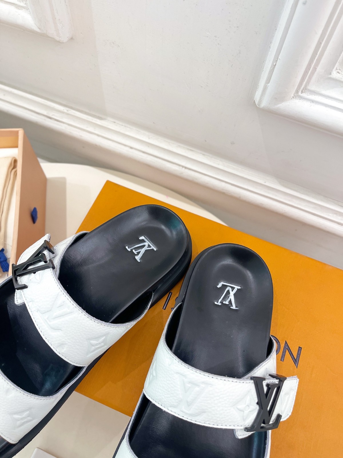040 31123136 size 35-46