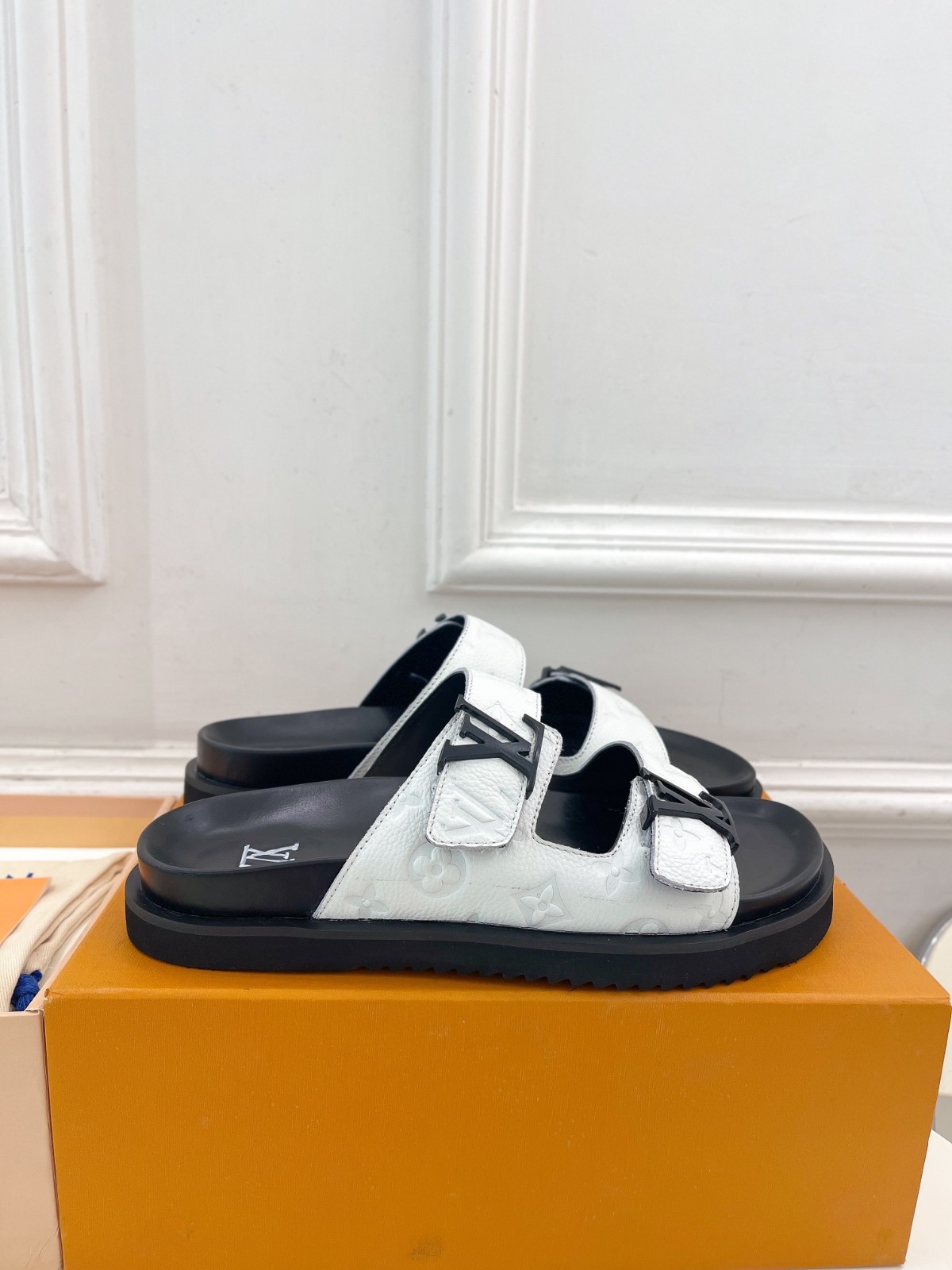 040 31123136 size 35-46