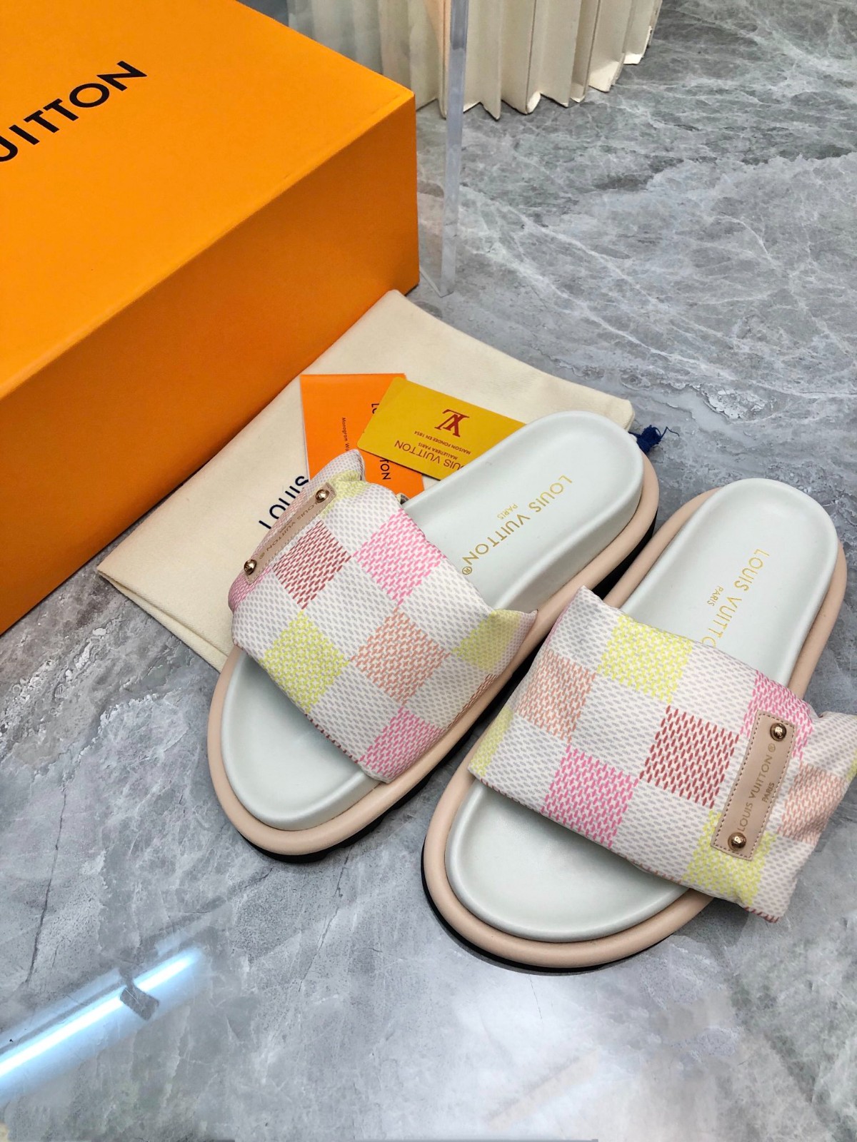 023 24123103 size 35-46